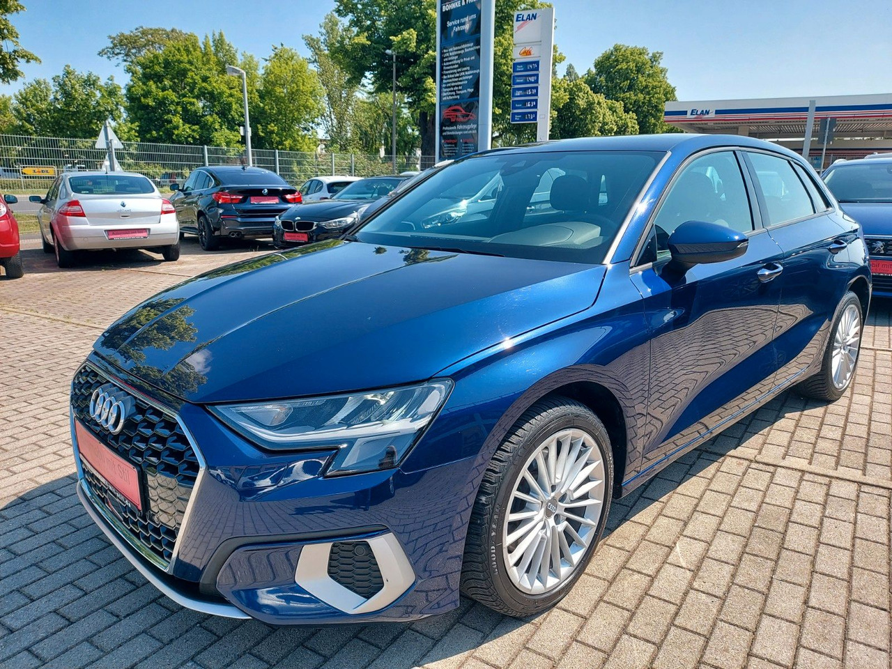 Audi A3 Sportback 35 TFSI advanced Virtual Autom. ACC - Легковий автомобіль: фото 4 Audi A3 Sportback 35 TFSI advanced Virtual Autom. ACC - Легковий автомобіль: фото 4