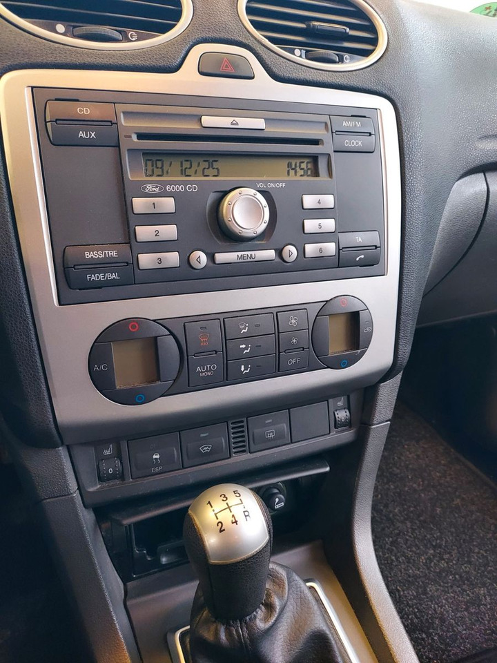 Ford Focus Turnier Fun X Klima Sitzheizung - Універсал: фото 1 Ford Focus Turnier Fun X Klima Sitzheizung - Універсал: фото 1