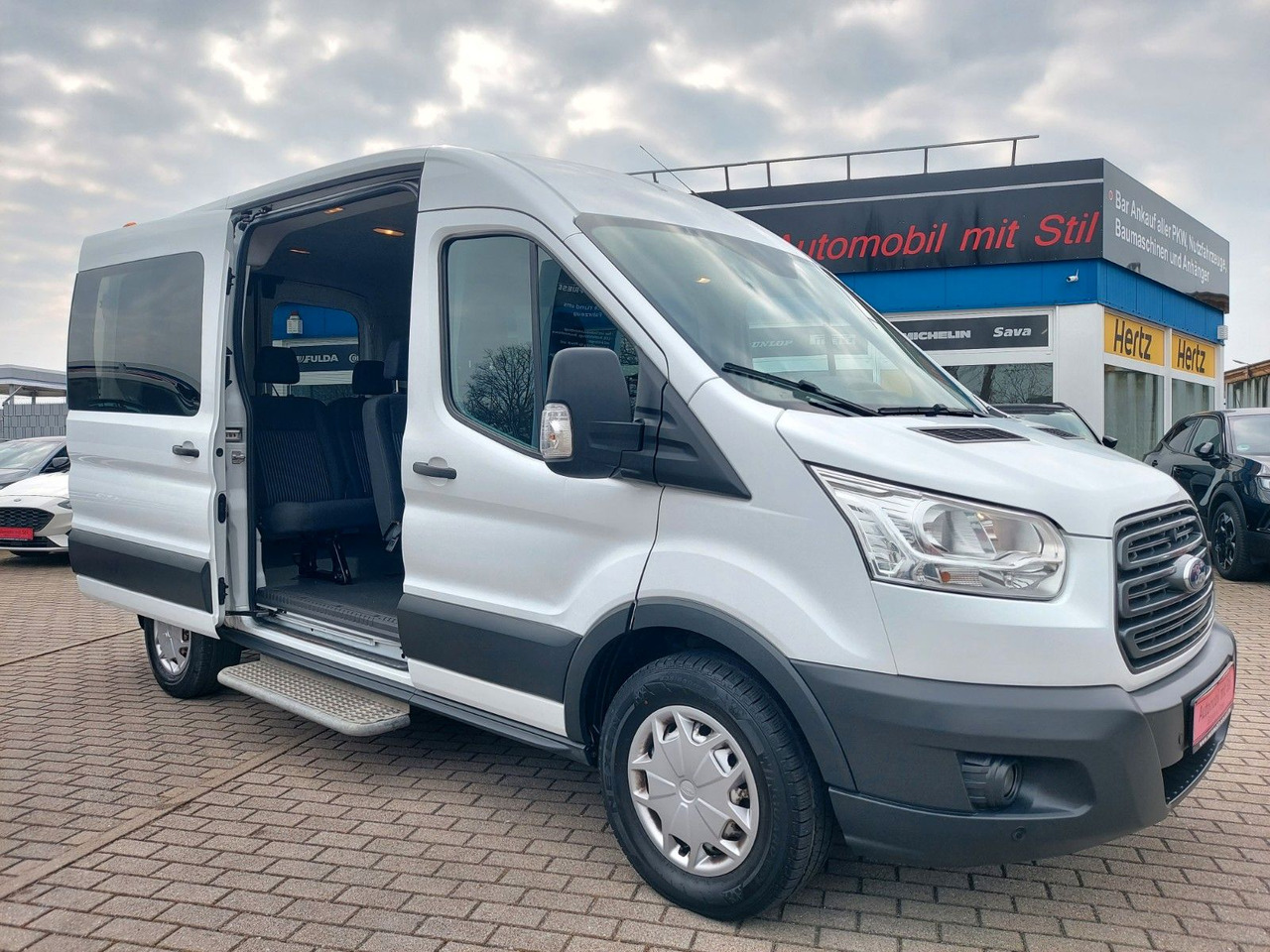 Ford Transit Kombi 330 L2 Trend 9 Sitze Klima Sitzhei - Пасажирський фургон: фото 1 Ford Transit Kombi 330 L2 Trend 9 Sitze Klima Sitzhei - Пасажирський фургон: фото 1