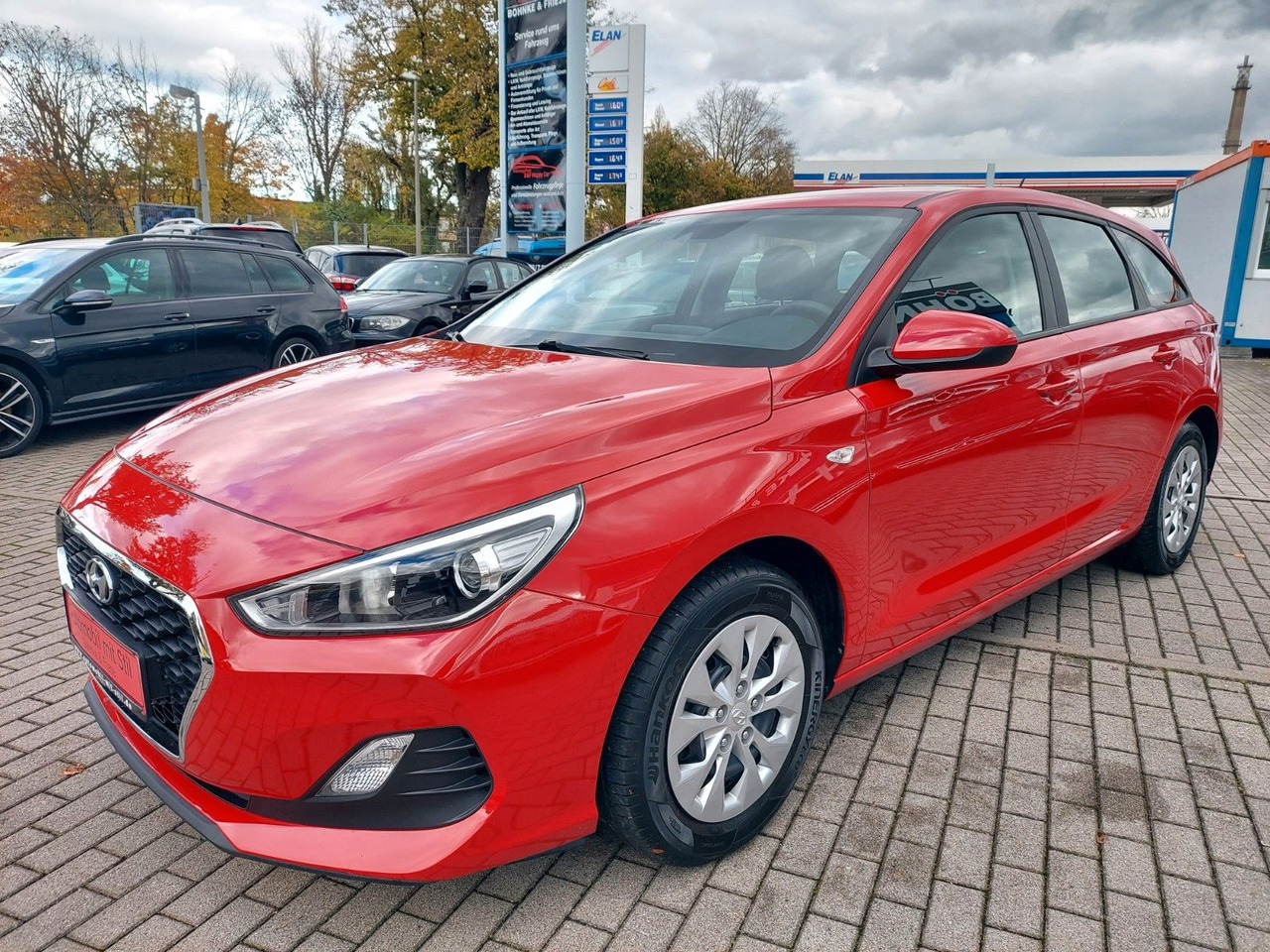 Hyundai i30 cw Pure Klima Spurasssist 8x Räder - Універсал: фото 5 Hyundai i30 cw Pure Klima Spurasssist 8x Räder - Універсал: фото 5