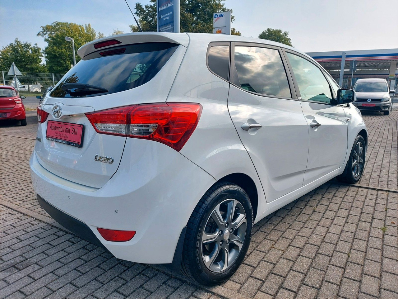 Hyundai ix20 Passion Automatik Klima PDC AHK - Легковий автомобіль: фото 5 Hyundai ix20 Passion Automatik Klima PDC AHK - Легковий автомобіль: фото 5