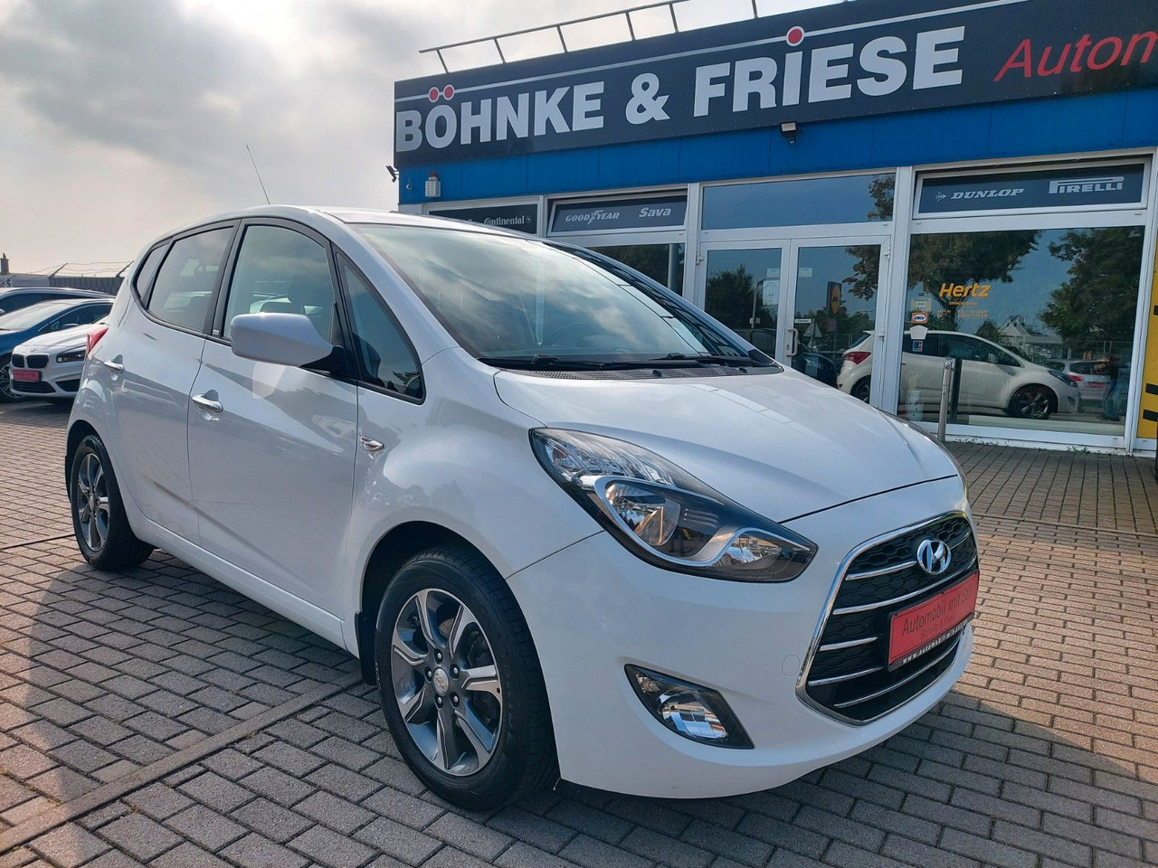 Hyundai ix20 Passion Automatik Klima PDC AHK - Легковий автомобіль: фото 1 Hyundai ix20 Passion Automatik Klima PDC AHK - Легковий автомобіль: фото 1