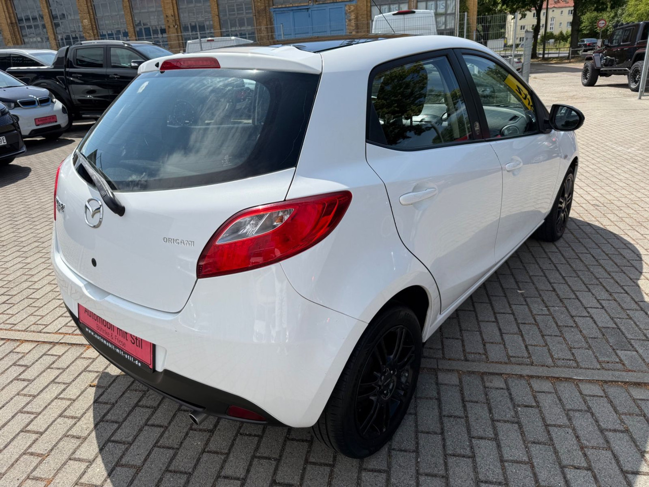 Mazda 2 Lim. 1.3 Origami 5 TÜER KLIMA SHZ TÜV NEU - Легковий автомобіль: фото 4 Mazda 2 Lim. 1.3 Origami 5 TÜER KLIMA SHZ TÜV NEU - Легковий автомобіль: фото 4