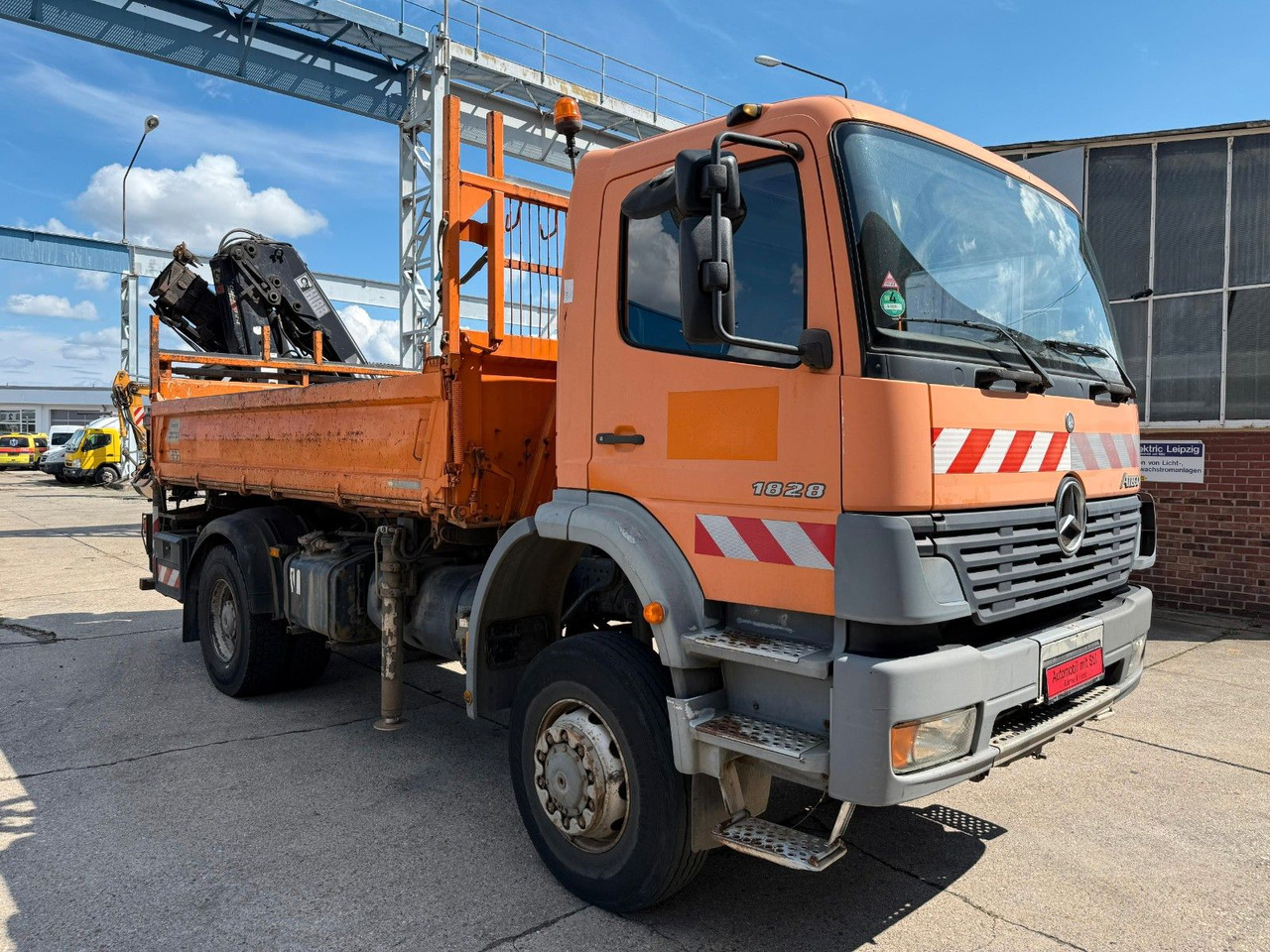 Mercedes-Benz ATEGO 1828 4X4 MEILER + HIAB KRAN 144 FS-3 - Самоскид вантажівка, Вантажівка з маніпулятором: фото 1 Mercedes-Benz ATEGO 1828 4X4 MEILER + HIAB KRAN 144 FS-3 - Самоскид вантажівка, Вантажівка з маніпулятором: фото 1