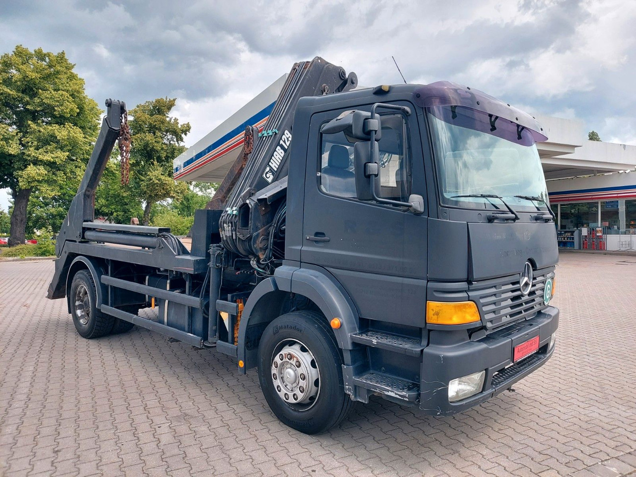 Mercedes-Benz Actros 1828 Hiab Absetzkipper Hiab Kran Absetzer - Самоскид вантажівка, Вантажівка з маніпулятором: фото 1 Mercedes-Benz Actros 1828 Hiab Absetzkipper Hiab Kran Absetzer - Самоскид вантажівка, Вантажівка з маніпулятором: фото 1