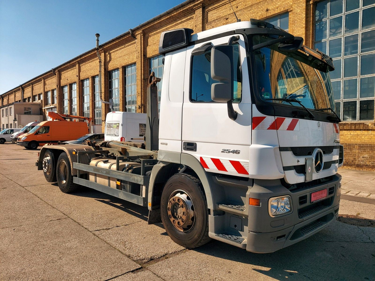 Mercedes-Benz Actros 6-Zyl. 2546 ABROLLKIPPER MEILER - Гаковий мультиліфт вантажівка: фото 2 Mercedes-Benz Actros 6-Zyl. 2546 ABROLLKIPPER MEILER - Гаковий мультиліфт вантажівка: фото 2