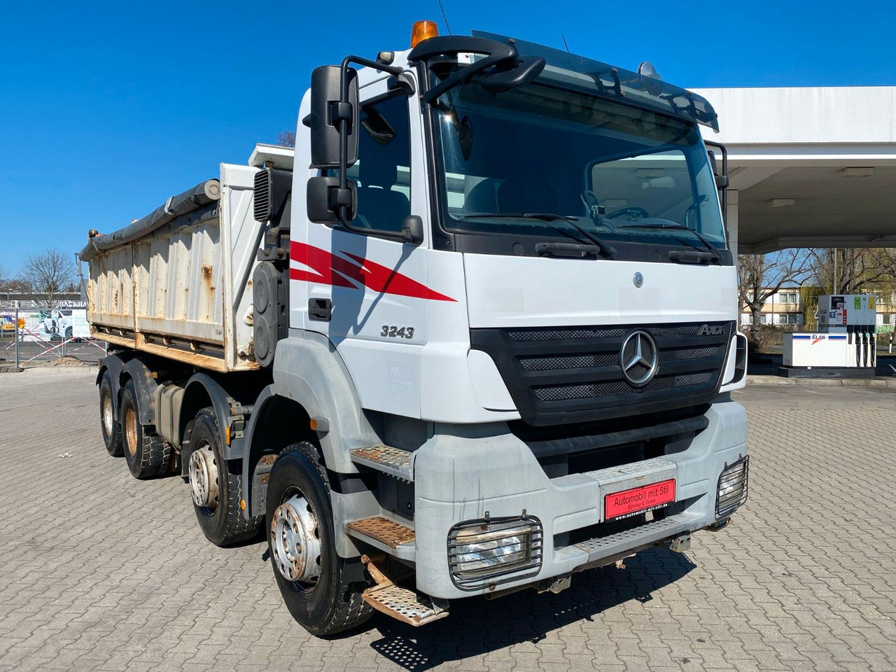 Mercedes-Benz Axor 2 C 4-Achser 3243 8x4 Kipp RETARDER MEILLER - Самоскид вантажівка: фото 4 Mercedes-Benz Axor 2 C 4-Achser 3243 8x4 Kipp RETARDER MEILLER - Самоскид вантажівка: фото 4