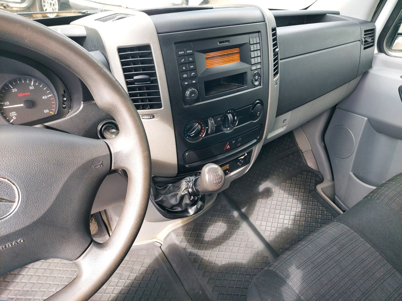 Пасажирський фургон Mercedes-Benz Sprinter II Kasten 314 CDI Mixto 6 Sitze: фото 13