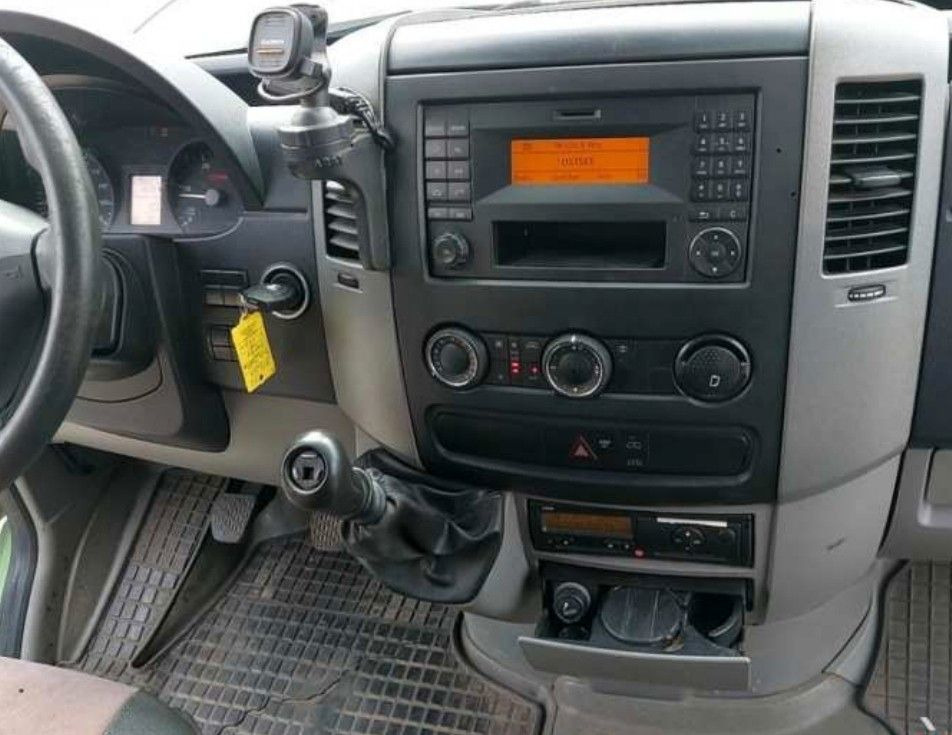 Mercedes-Benz Sprinter II Kasten 316 CDI hoch Klima Standheiz - Пасажирський фургон: фото 3 Mercedes-Benz Sprinter II Kasten 316 CDI hoch Klima Standheiz - Пасажирський фургон: фото 3