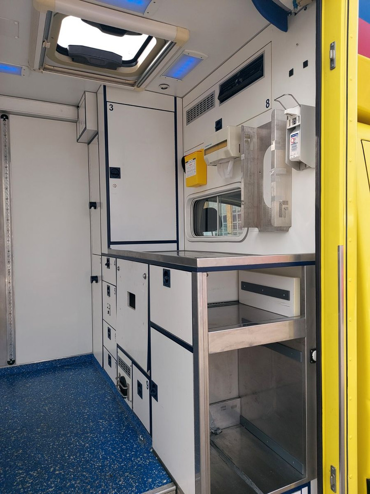 Новий Карета швидкої допомоги Mercedes-Benz Sprinter II Pritsche 516 Autom. RTW Ambulance: фото 23