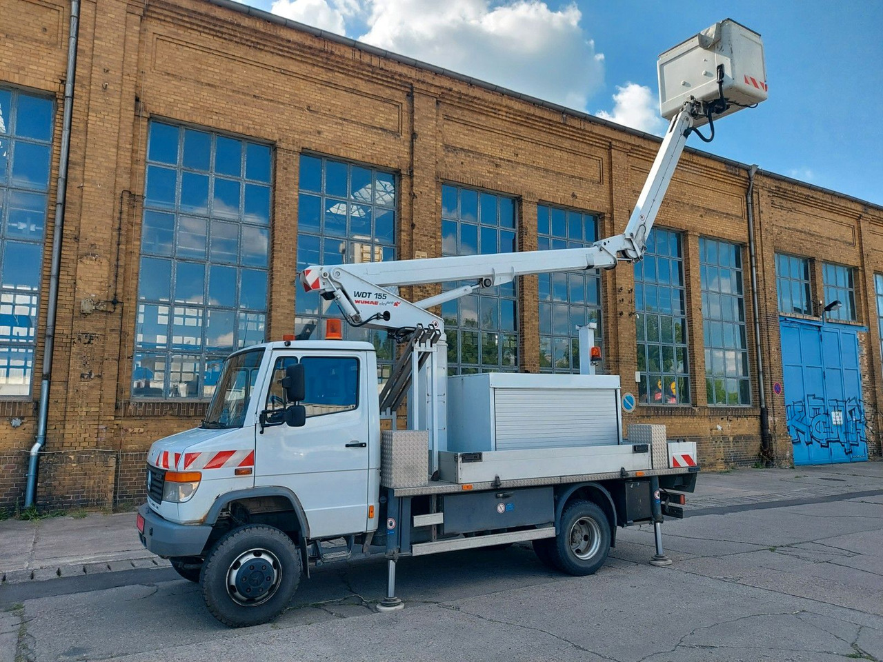 Mercedes-Benz VARIO 814D HUB Steiger WUMAG WDT 155 4X4 ALLRAD - Автовишка: фото 1 Mercedes-Benz VARIO 814D HUB Steiger WUMAG WDT 155 4X4 ALLRAD - Автовишка: фото 1