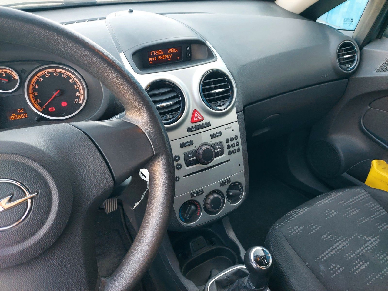 Opel Corsa D Edition Klima - Легковий автомобіль: фото 5 Opel Corsa D Edition Klima - Легковий автомобіль: фото 5