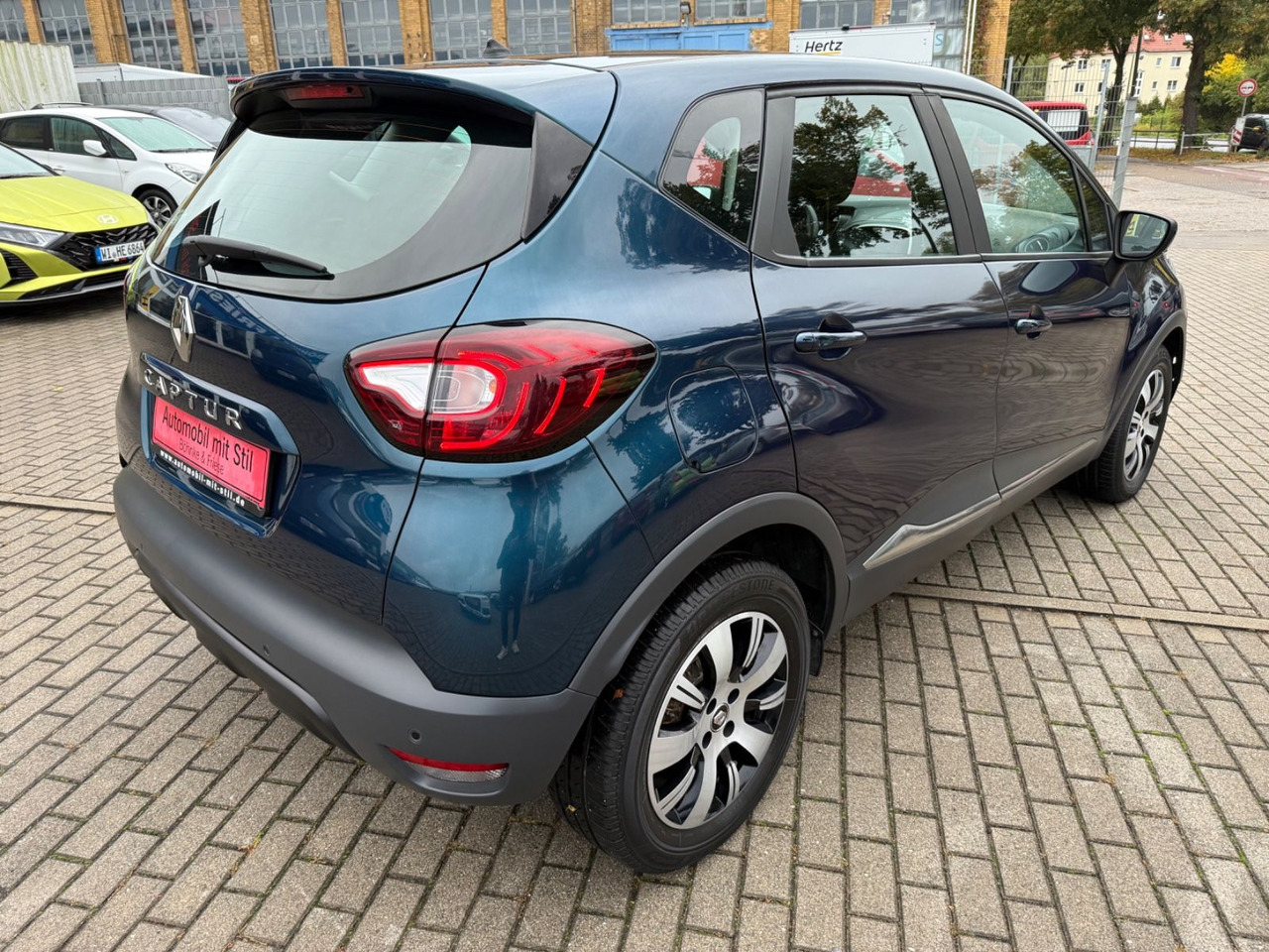 Renault Captur Intens Energy Automatik - Позашляховик: фото 4 Renault Captur Intens Energy Automatik - Позашляховик: фото 4