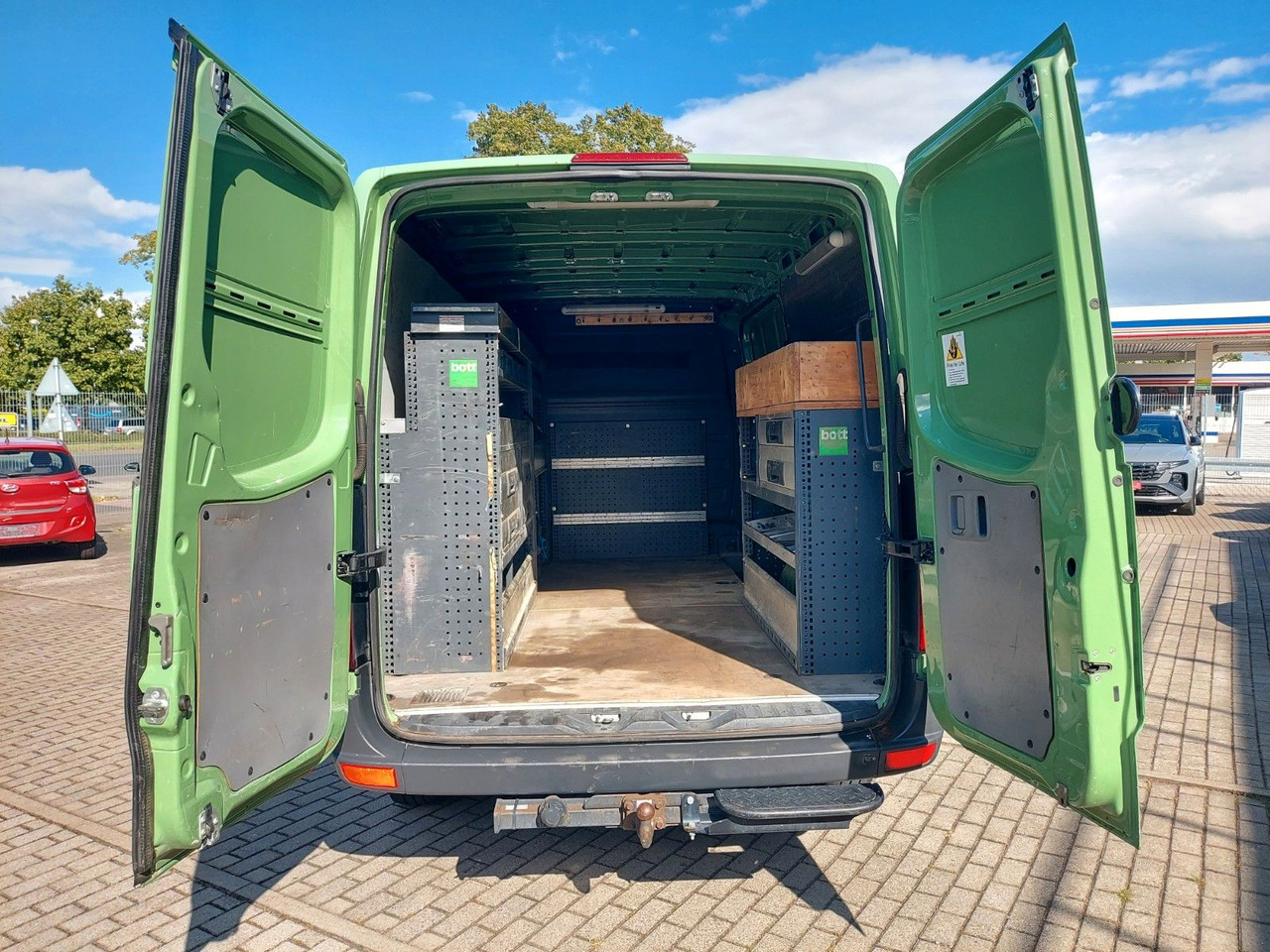 Volkswagen Crafter Kasten 35 mittel L2H1 Klima Standheiz. - Пасажирський фургон: фото 3 Volkswagen Crafter Kasten 35 mittel L2H1 Klima Standheiz. - Пасажирський фургон: фото 3