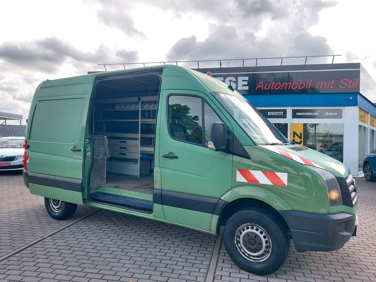 Volkswagen Crafter Kasten 35 mittel L2H2 Hochdach Klima AHK - Суцільнометалевий фургон: фото 1 Volkswagen Crafter Kasten 35 mittel L2H2 Hochdach Klima AHK - Суцільнометалевий фургон: фото 1