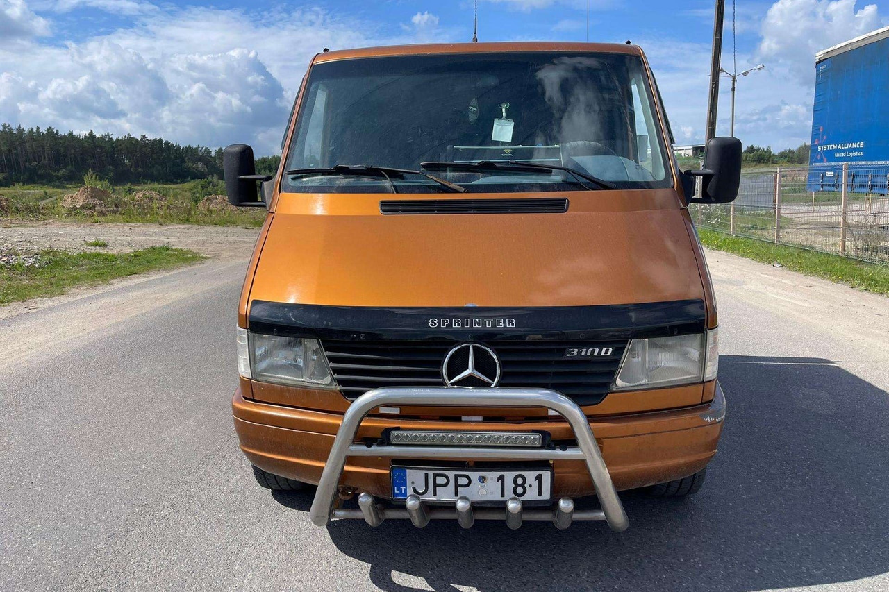 Mercedes-Benz 310 - Суцільнометалевий фургон: фото 5 Mercedes-Benz 310 - Суцільнометалевий фургон: фото 5