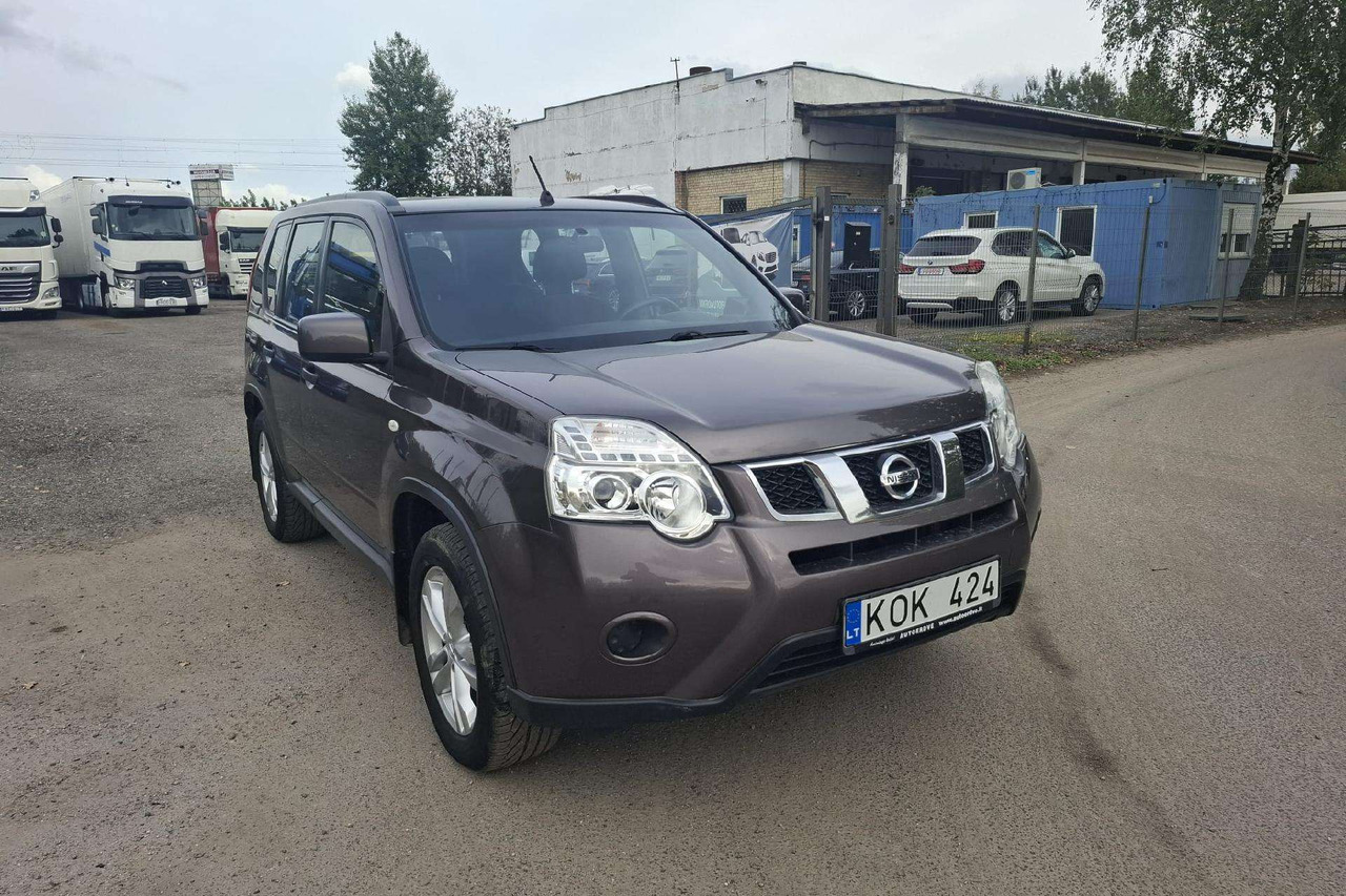 Nissan X-Trail - Позашляховик: фото 2 Nissan X-Trail - Позашляховик: фото 2