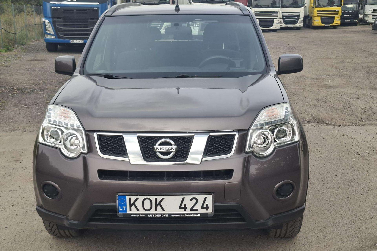 Nissan X-Trail - Позашляховик: фото 5 Nissan X-Trail - Позашляховик: фото 5