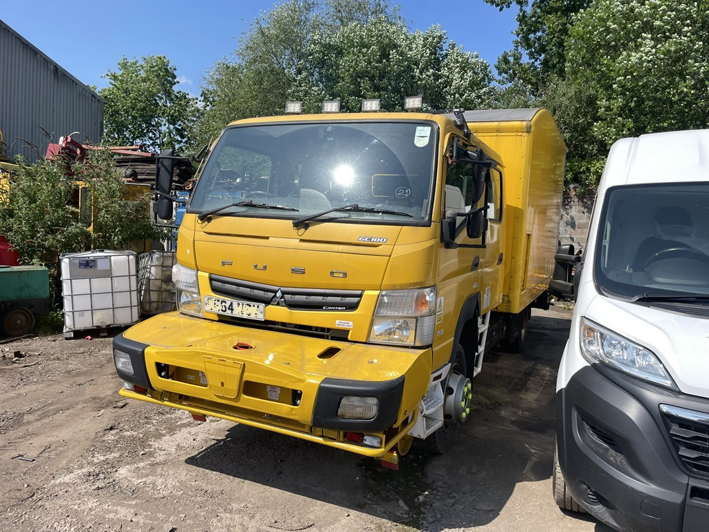 Mitsubishi Fusso - Вантажівка з закритим кузовом: фото 2 Mitsubishi Fusso - Вантажівка з закритим кузовом: фото 2