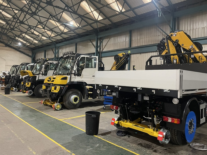 UNIMOG  - Вантажівка з маніпулятором: фото 3 UNIMOG  - Вантажівка з маніпулятором: фото 3