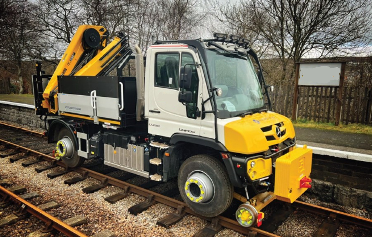 UNIMOG  - Вантажівка з маніпулятором: фото 4 UNIMOG  - Вантажівка з маніпулятором: фото 4