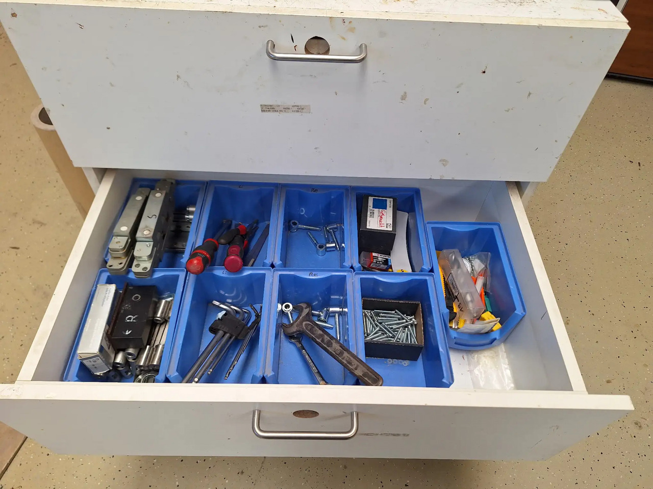 1 Stk. Arbeitsplatz - Обладнання для гаражів/ Майстерень: фото 4 1 Stk. Arbeitsplatz - Обладнання для гаражів/ Майстерень: фото 4