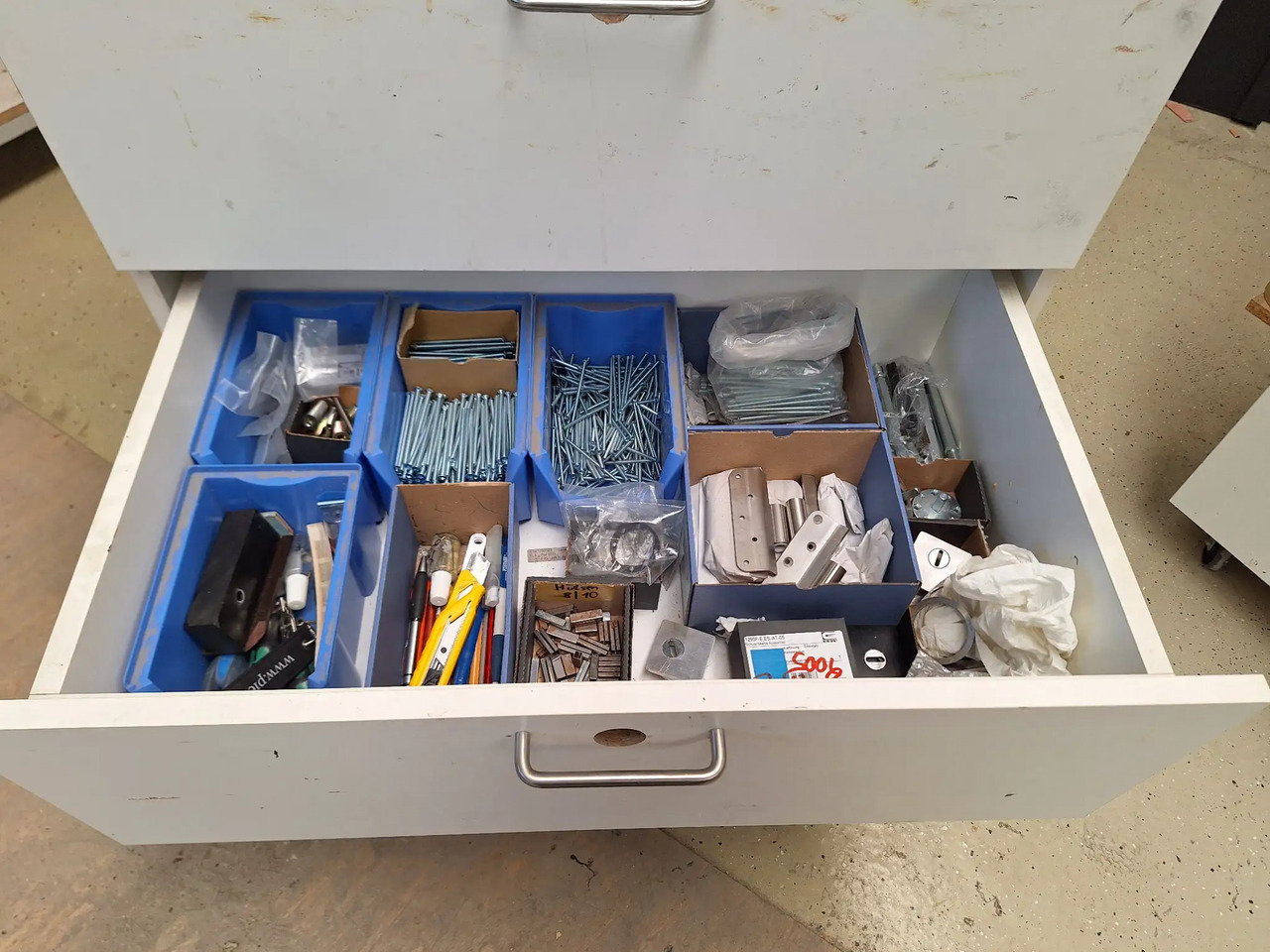 1 Stk. Arbeitsplatz - Обладнання для гаражів/ Майстерень: фото 4 1 Stk. Arbeitsplatz - Обладнання для гаражів/ Майстерень: фото 4