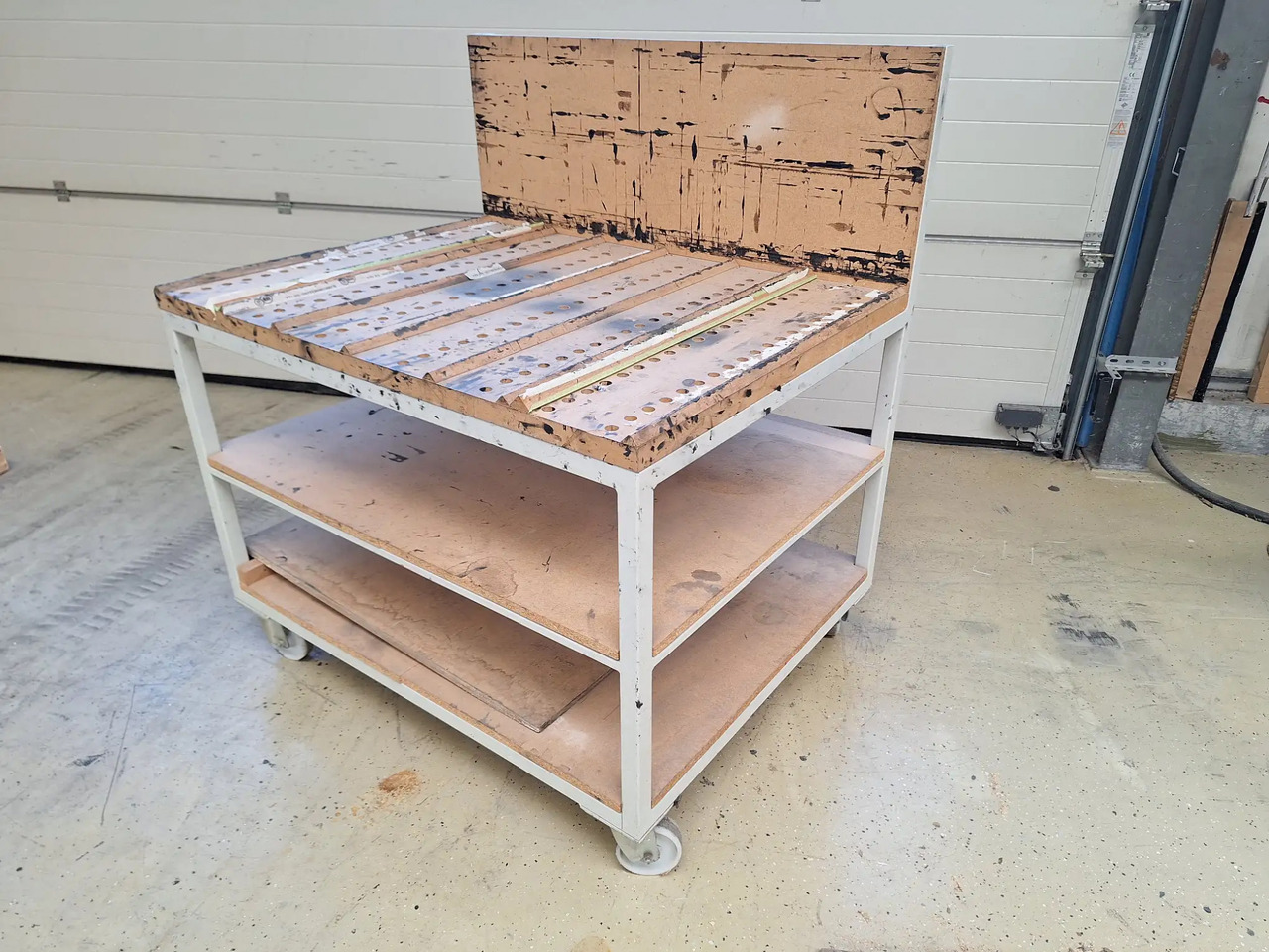 1 Stk. Arbeitstisch - Інструмент/ Обладнання: фото 2 1 Stk. Arbeitstisch - Інструмент/ Обладнання: фото 2