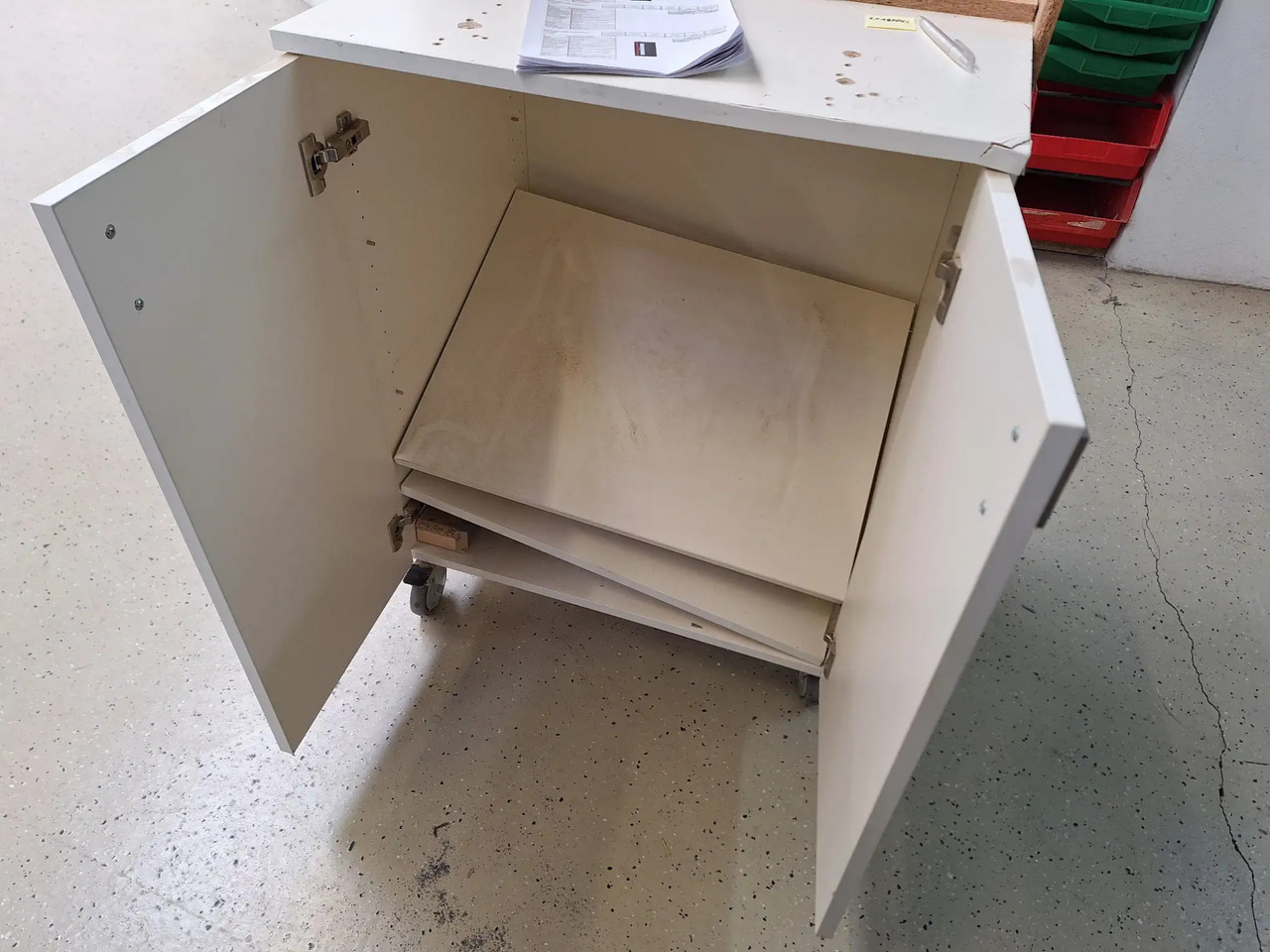 1 Stk. Möbelstück - Інструмент/ Обладнання: фото 2 1 Stk. Möbelstück - Інструмент/ Обладнання: фото 2