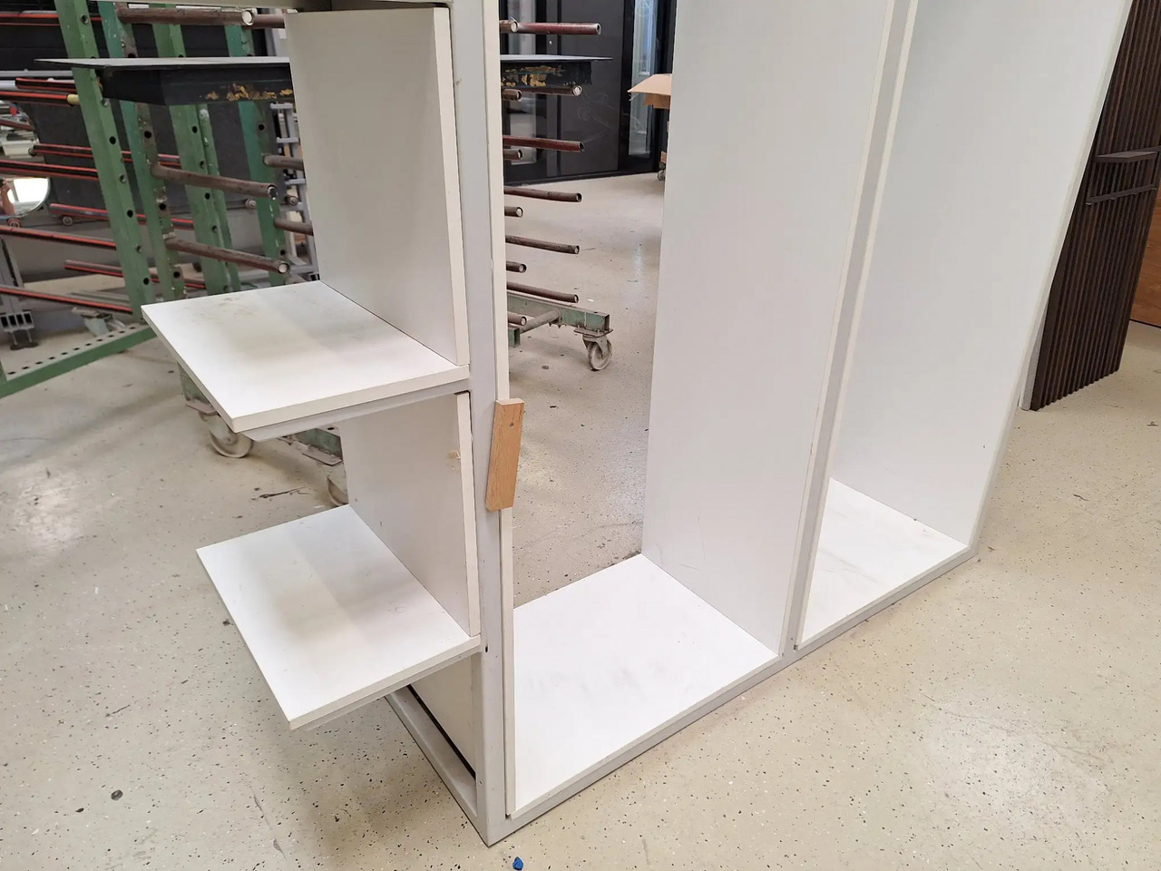 1 Stk. Regal - Інструмент/ Обладнання: фото 2 1 Stk. Regal - Інструмент/ Обладнання: фото 2