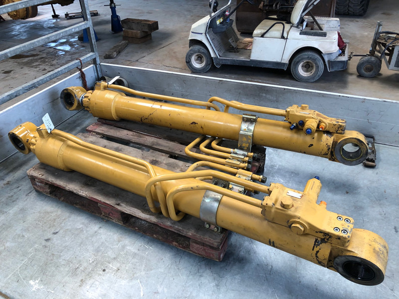 Caterpillar 322B Boomcylinder OEM 1184166 - Гідравліка: фото 1 Caterpillar 322B Boomcylinder OEM 1184166 - Гідравліка: фото 1