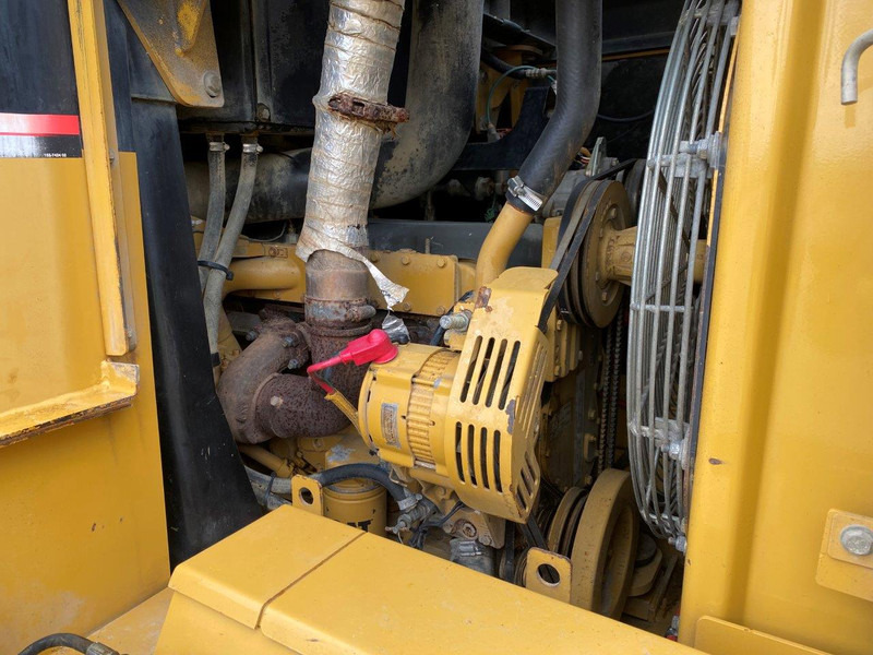 Гусеничний навантажувач Caterpillar 953 C: фото 16 Гусеничний навантажувач Caterpillar 953 C: фото 16