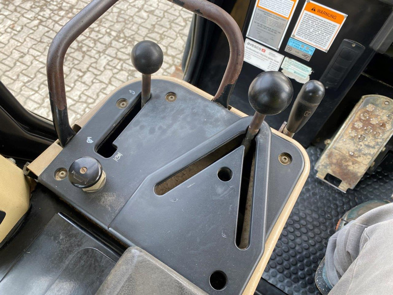 Гусеничний навантажувач Caterpillar 953 C: фото 17 Гусеничний навантажувач Caterpillar 953 C: фото 17