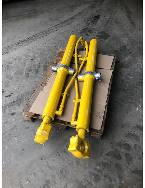 Komatsu D65-15 EX/PX Blade Lift Cylinder OEM 707-02-X0220 - Гідравліка: фото 2 Komatsu D65-15 EX/PX Blade Lift Cylinder OEM 707-02-X0220 - Гідравліка: фото 2
