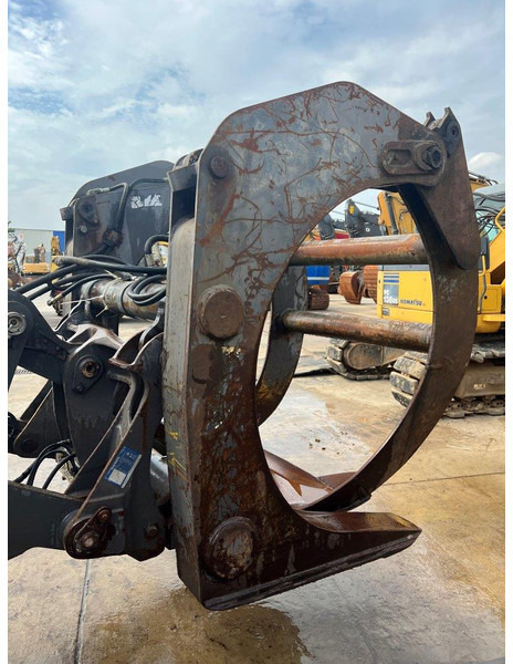 Volvo L90 - Грейфер: фото 1 Volvo L90 - Грейфер: фото 1