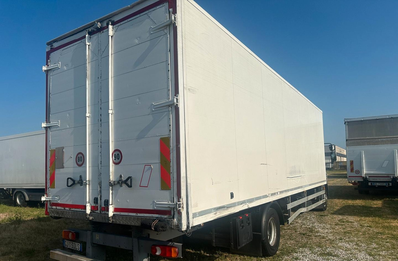 DAF LF 55.220 FURGONE 8 MT. - Вантажівка з закритим кузовом: фото 3 DAF LF 55.220 FURGONE 8 MT. - Вантажівка з закритим кузовом: фото 3