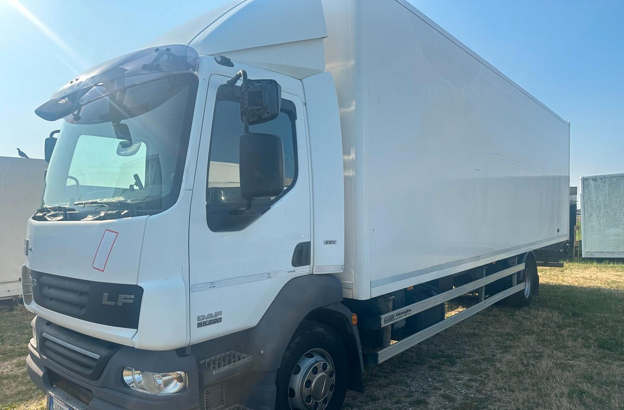 DAF LF 55.220 FURGONE 8 MT. - Вантажівка з закритим кузовом: фото 1 DAF LF 55.220 FURGONE 8 MT. - Вантажівка з закритим кузовом: фото 1