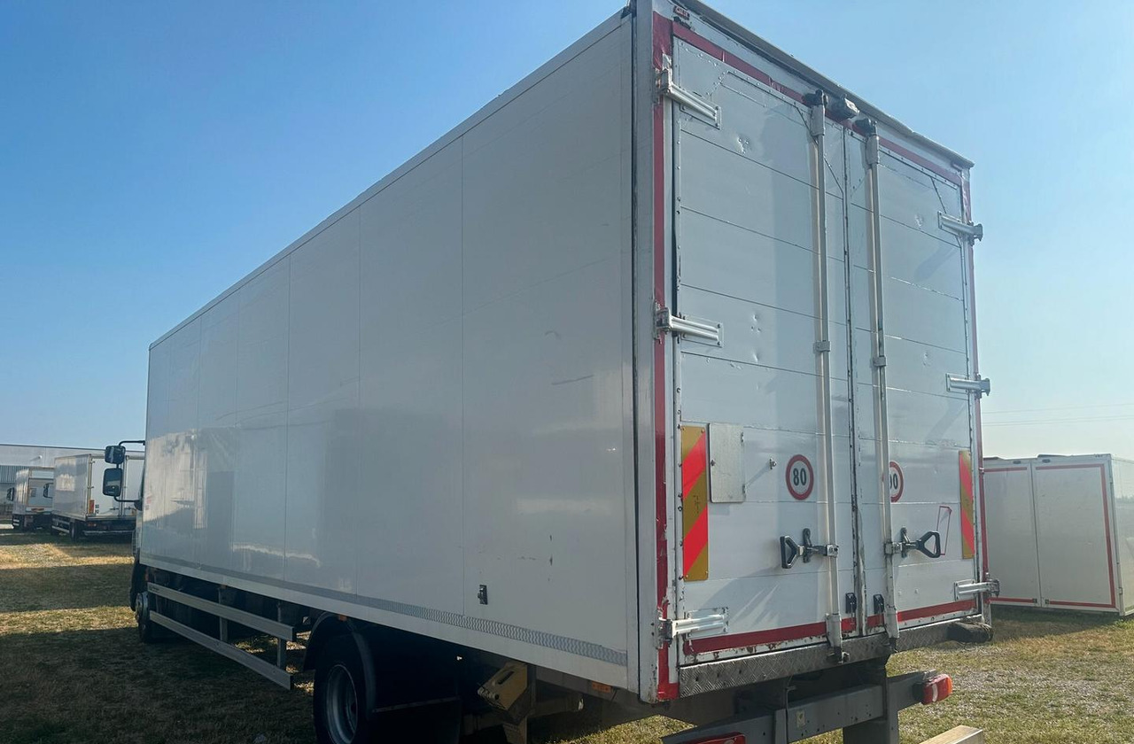 DAF LF 55.220 FURGONE 8 MT. - Вантажівка з закритим кузовом: фото 4 DAF LF 55.220 FURGONE 8 MT. - Вантажівка з закритим кузовом: фото 4