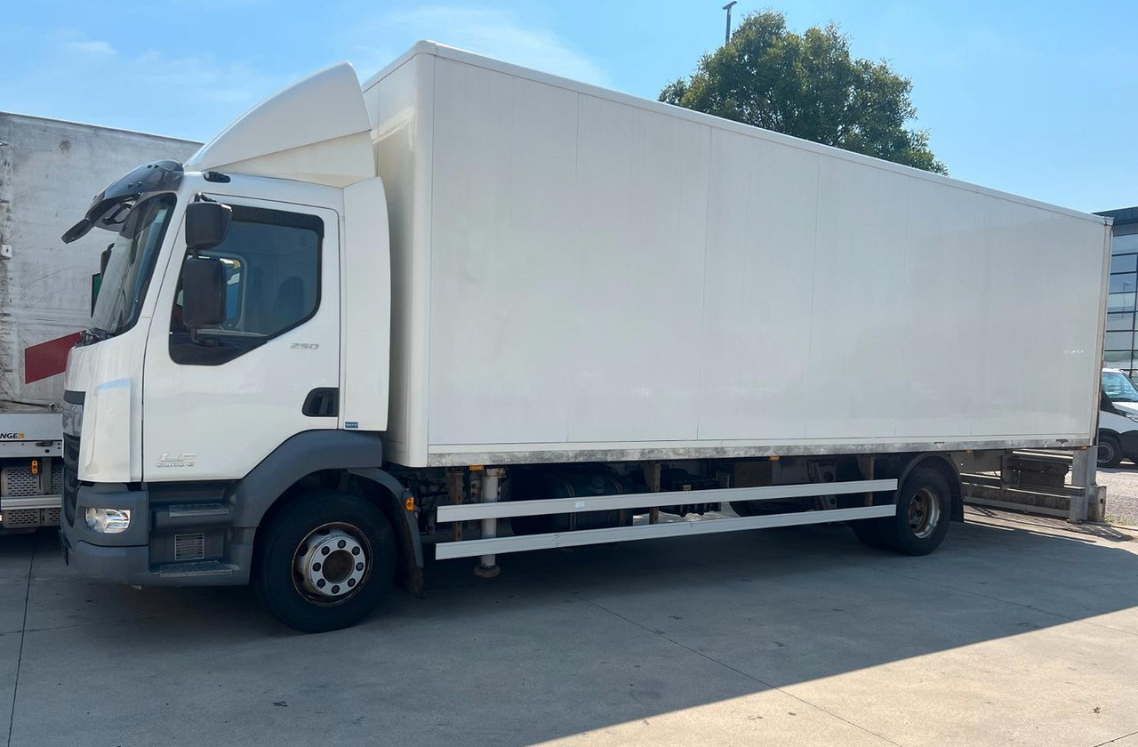 Daf lf 250 fa furgone 8 mt euro 6 - Вантажівка з закритим кузовом: фото 1 Daf lf 250 fa furgone 8 mt euro 6 - Вантажівка з закритим кузовом: фото 1