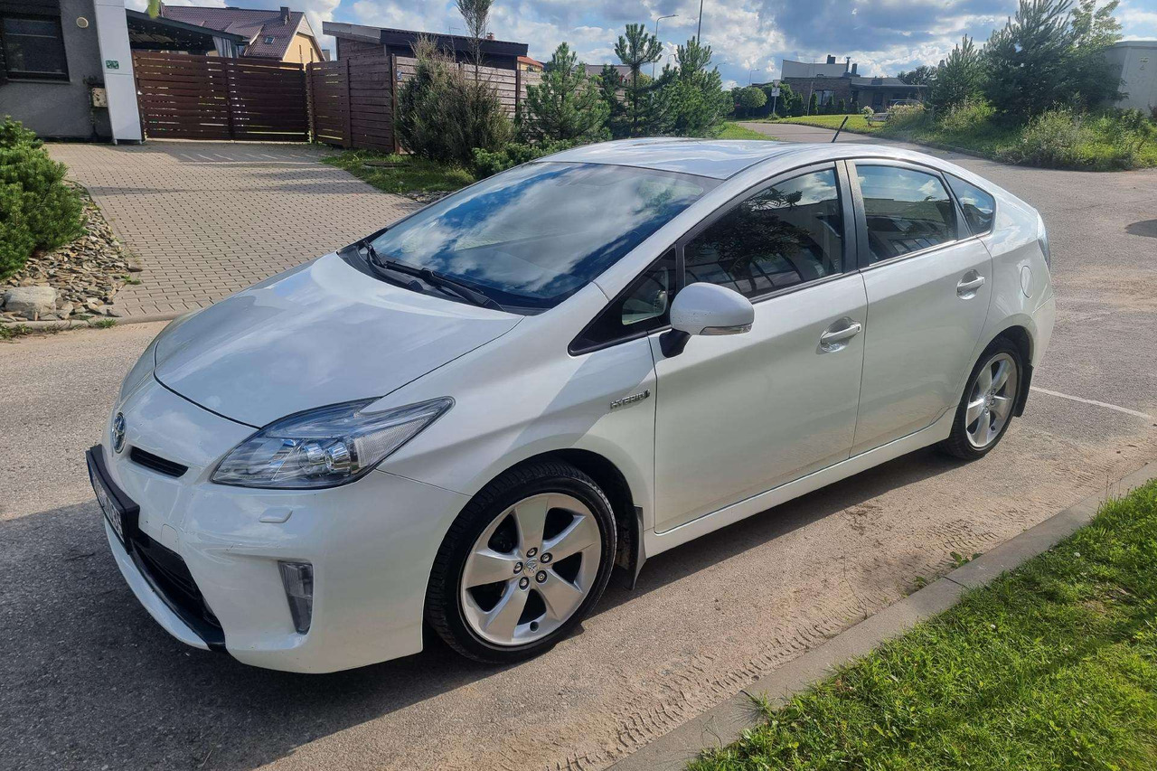 Toyota Corolla - Легковий автомобіль: фото 5 Toyota Corolla - Легковий автомобіль: фото 5