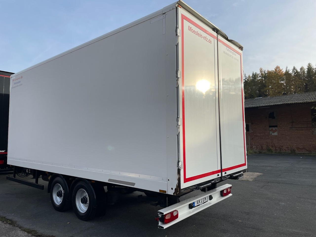 Möslein TKO 105 Tandem-Koffer/TÜV07/2026/Nutzlast-7150kg - Закритий кузов причіп: фото 4 Möslein TKO 105 Tandem-Koffer/TÜV07/2026/Nutzlast-7150kg - Закритий кузов причіп: фото 4