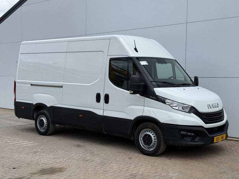 Iveco Daily 35S14 2.3 L2H2 Airco Cruise 3.5ton Trekgewicht Lucht geveerde stoel - Легковий фургон: фото 4 Iveco Daily 35S14 2.3 L2H2 Airco Cruise 3.5ton Trekgewicht Lucht geveerde stoel - Легковий фургон: фото 4