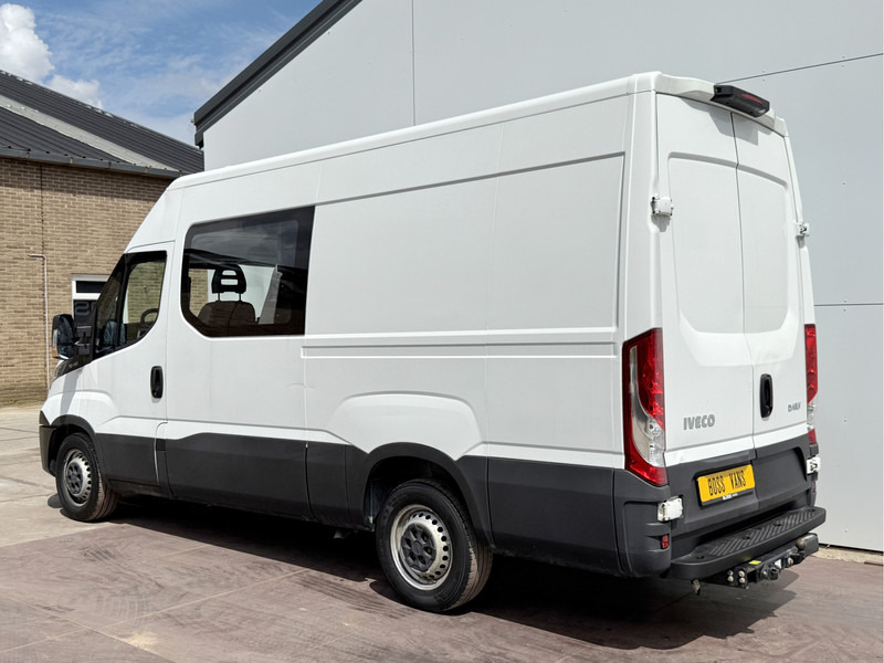 Iveco Daily 35S14 2.3 L2H2 Dubbele Cabine 7 Stoelen Airco Cruise Control Trekhaak 3.5t Lucht geveerde stoel - Суцільнометалевий фургон, Вантажопасажирський фургон: фото 2 Iveco Daily 35S14 2.3 L2H2 Dubbele Cabine 7 Stoelen Airco Cruise Control Trekhaak 3.5t Lucht geveerde stoel - Суцільнометалевий фургон, Вантажопасажирський фургон: фото 2