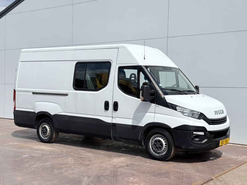Iveco Daily 35S14 2.3 L2H2 Dubbele Cabine 7 Stoelen Airco Cruise Control Trekhaak 3.5t Lucht geveerde stoel - Суцільнометалевий фургон, Вантажопасажирський фургон: фото 4 Iveco Daily 35S14 2.3 L2H2 Dubbele Cabine 7 Stoelen Airco Cruise Control Trekhaak 3.5t Lucht geveerde stoel - Суцільнометалевий фургон, Вантажопасажирський фургон: фото 4