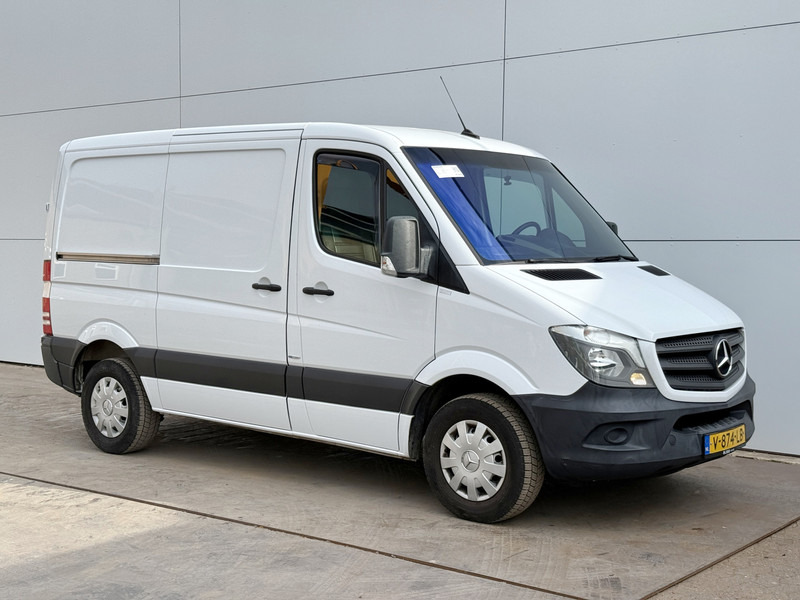 Mercedes-Benz Sprinter 311 2.1 CDI Automaat L2H1 Climate Control Cruise Control Camera trekhaak en lucht geveerde stoel - Суцільнометалевий фургон: фото 4 Mercedes-Benz Sprinter 311 2.1 CDI Automaat L2H1 Climate Control Cruise Control Camera trekhaak en lucht geveerde stoel - Суцільнометалевий фургон: фото 4