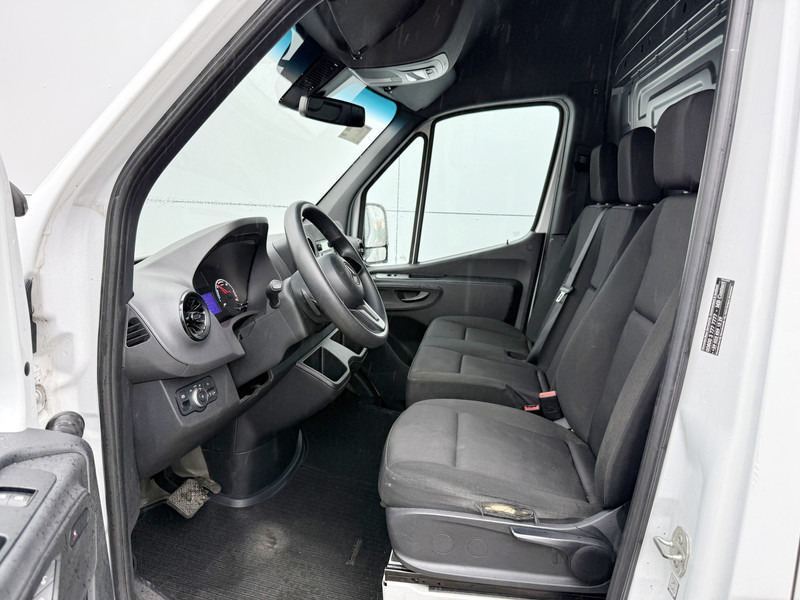 Суцільнометалевий фургон, Електричний фургон Mercedes-Benz eSprinter 312 ALL-IN PRIJS L2H2 55kWh 168km WLTP 80kw Snelladen Climate Control Camera Stoelverwarming Laadkabel: фото 7 Суцільнометалевий фургон, Електричний фургон Mercedes-Benz eSprinter 312 ALL-IN PRIJS L2H2 55kWh 168km WLTP 80kw Snelladen Climate Control Camera Stoelverwarming Laadkabel: фото 7