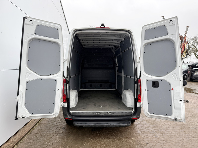 Суцільнометалевий фургон, Електричний фургон Mercedes-Benz eSprinter 312 ALL-IN PRIJS L2H2 55kWh 168km WLTP 80kw Snelladen Climate Control Camera Stoelverwarming Laadkabel: фото 11 Суцільнометалевий фургон, Електричний фургон Mercedes-Benz eSprinter 312 ALL-IN PRIJS L2H2 55kWh 168km WLTP 80kw Snelladen Climate Control Camera Stoelverwarming Laadkabel: фото 11