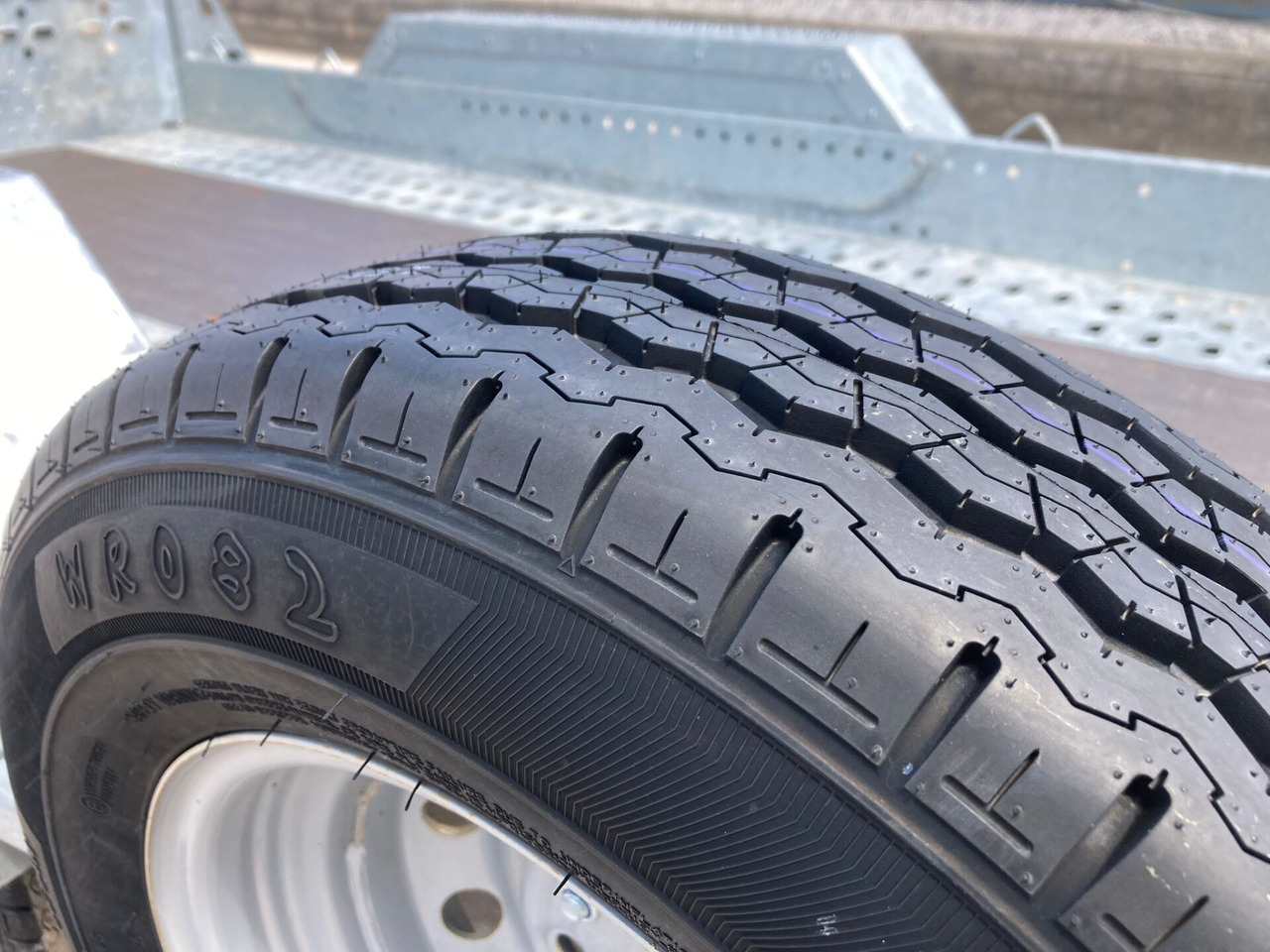 Причіп для перевезення спецтехніки Brian James Trailer T-02-T: фото 12