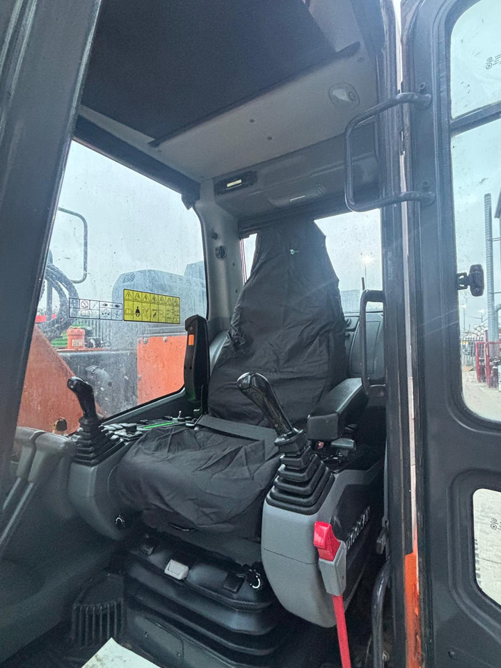 Гусеничний екскаватор Doosan DX140LCR: фото 19 Гусеничний екскаватор Doosan DX140LCR: фото 19