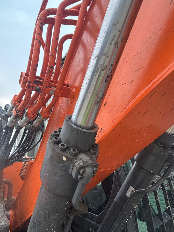 Гусеничний екскаватор Doosan DX140LCR: фото 14 Гусеничний екскаватор Doosan DX140LCR: фото 14